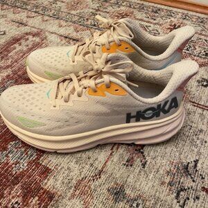 Hoka Clifton 9- Size 8.5